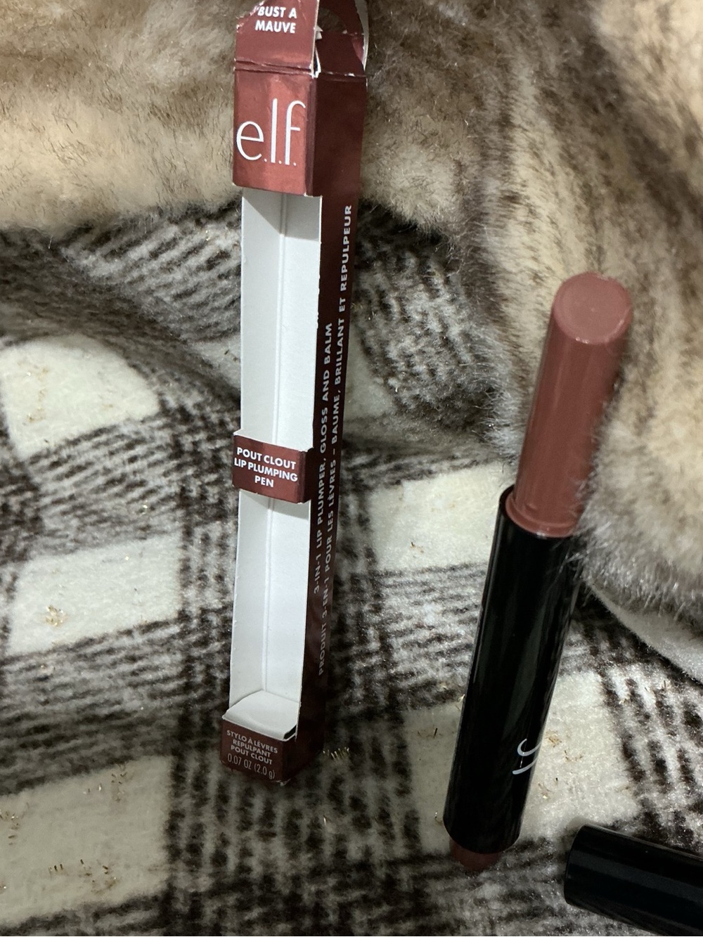 ELF POUT CLOUT LIP PLUMPING LIPSTICK PEN N SHADE BUST A MAUV
